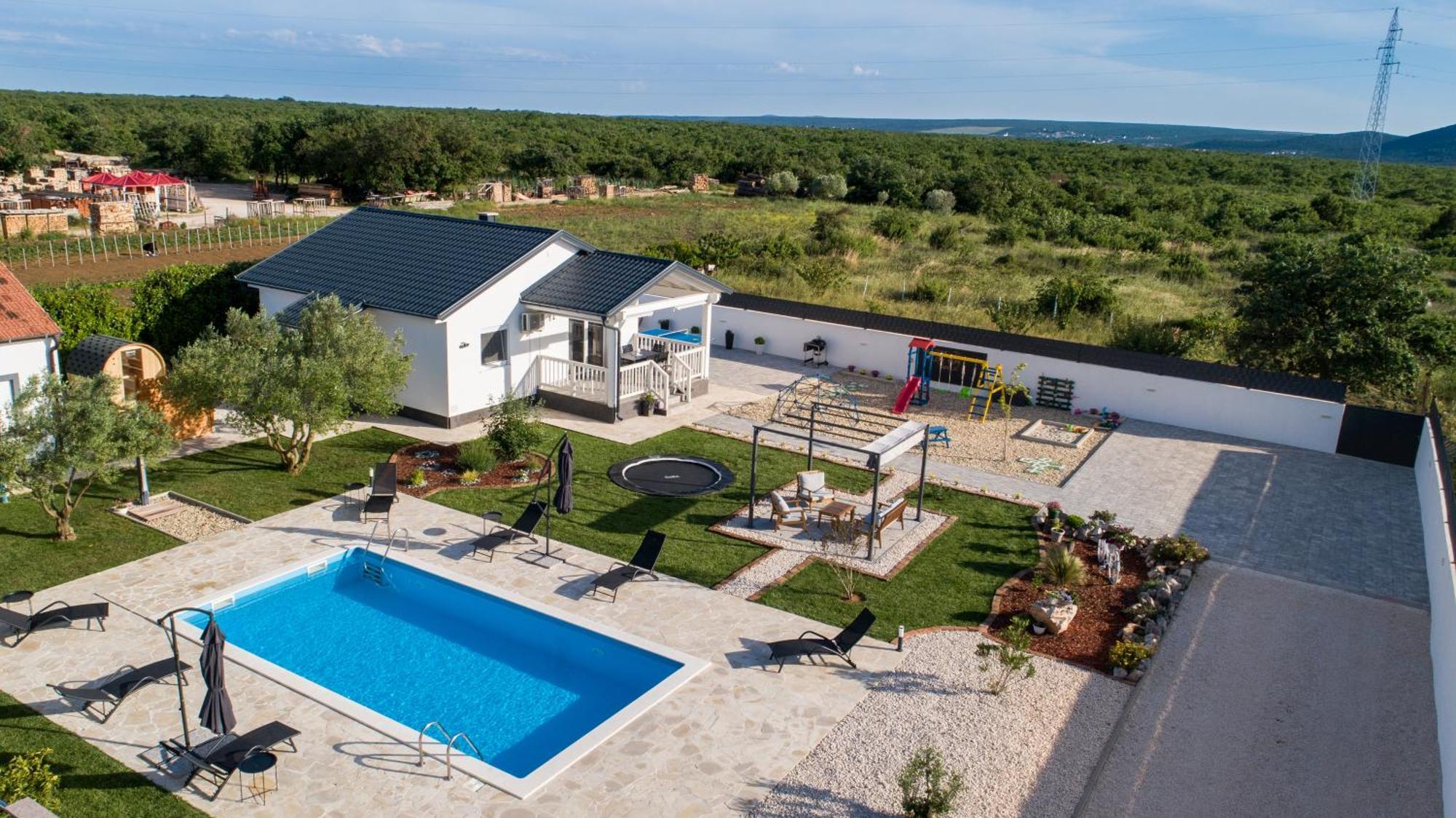 Holiday Home Aprilis With Pool, Jacuzzi And Sauna Galovac  Εξωτερικό φωτογραφία
