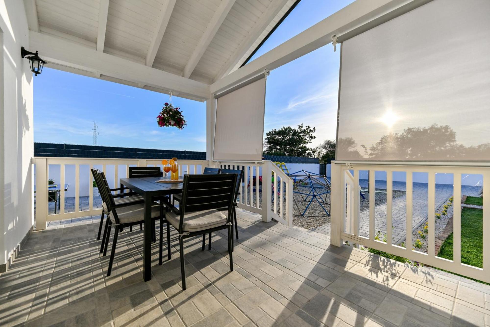 Holiday Home Aprilis With Pool, Jacuzzi And Sauna Galovac  Εξωτερικό φωτογραφία