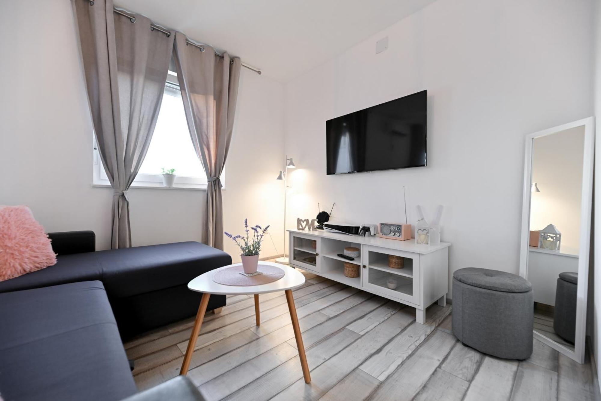 Holiday Home Aprilis With Pool, Jacuzzi And Sauna Galovac  Εξωτερικό φωτογραφία