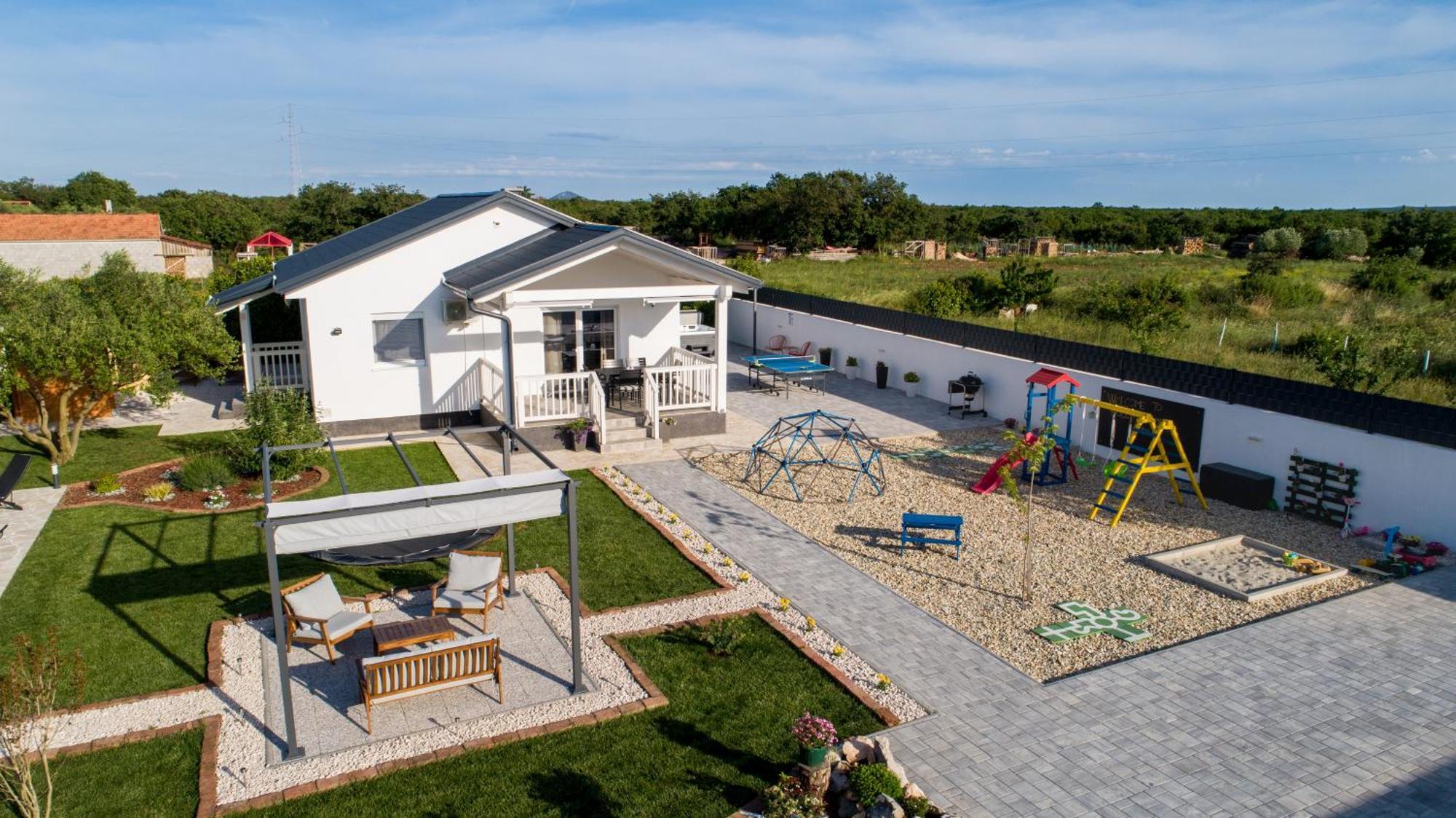 Holiday Home Aprilis With Pool, Jacuzzi And Sauna Galovac  Εξωτερικό φωτογραφία